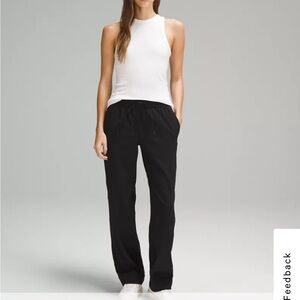 Lululemon Straight-Leg Mid-Rise Pant Luxtreme
Regular 6